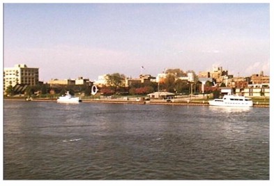 bay_city.JPG (29197 bytes)