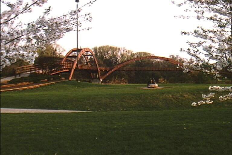 tridgeBU.JPG (52323 bytes)